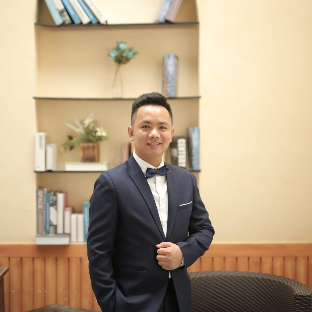 75371572 163879104815488 8420148427345625088 N